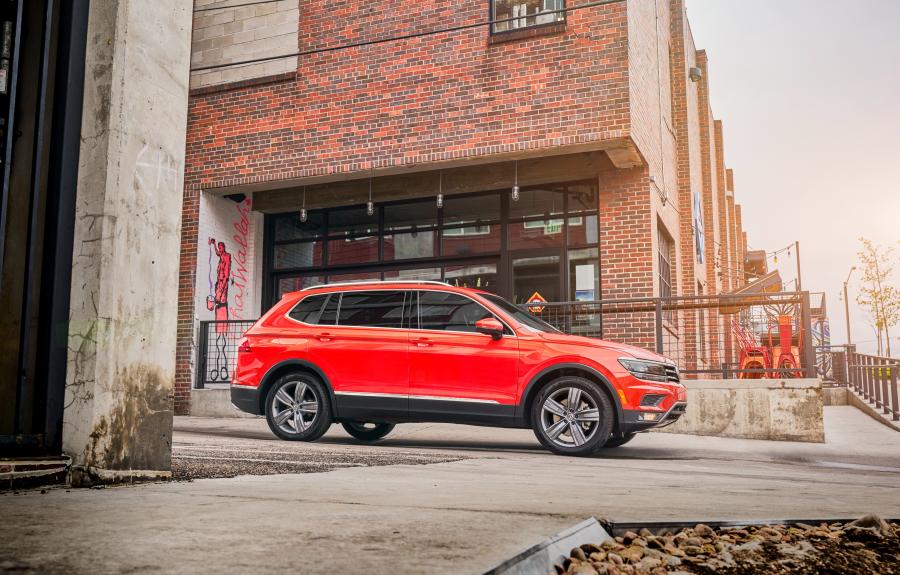  Volkswagen Tiguan SEL 2017 года  (NA) (фото 32 из 40)